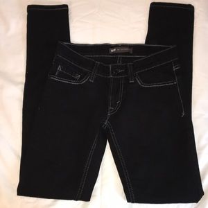 Levi 524 too super low black skinny jeans NWOT